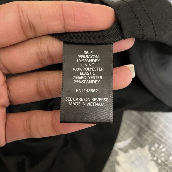 Torrid Babydoll Rayon Slub Smocked LS Crop Blouse Floral Black 3 3X Whimsigoth - Picture 6 of 11